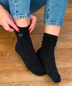 Les chaussettes Mes Chouchous IDA DEGLIAME sont en taille unique (36 au 45 ). Unisexe. Logo ID brodé.